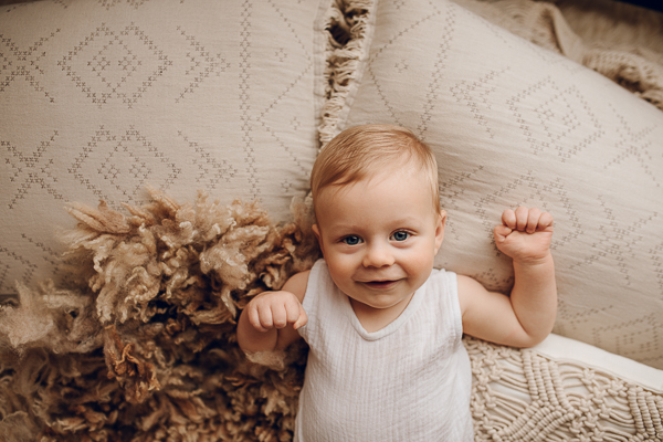 newborn baby babies older baby family birth maternity family families photography photographer photo photos tanha basile winni mini