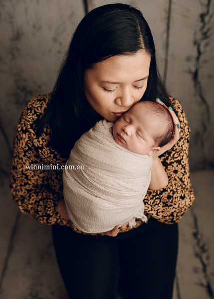 newborn baby babies older baby family birth maternity family families photography photographer photo photos tanha basile winni mini