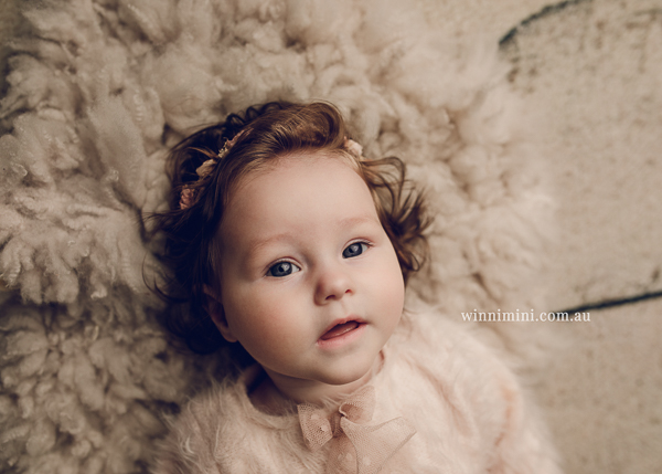 winni mini newborn baby babies older baby family birth maternity family families photography photographer photo photos tanha basile winni mini