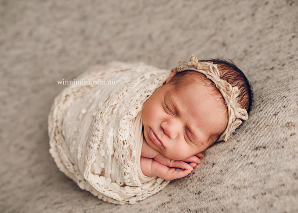winni mini newborn baby babies older baby family birth maternity family families photography photographer photo photos tanha basile winni mini