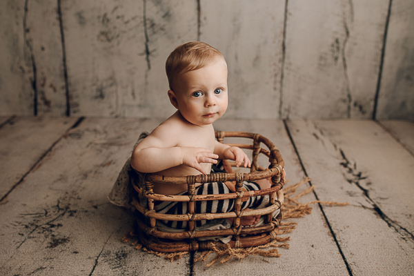 newborn baby babies older baby family birth maternity family families photography photographer photo photos tanha basile winni mini