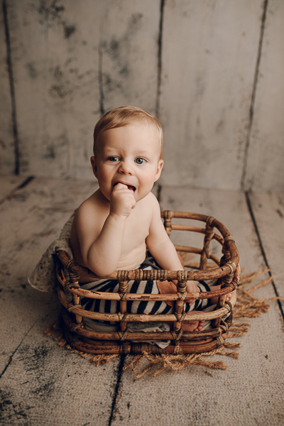 newborn baby babies older baby family birth maternity family families photography photographer photo photos tanha basile winni mini