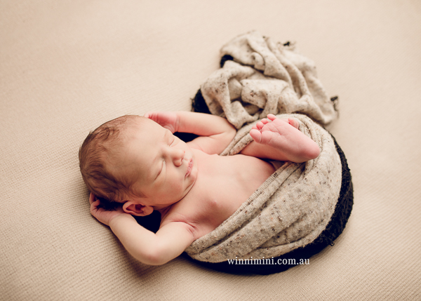 winni mini newborn baby babies older baby family birth maternity family families photography photographer photo photos tanha basile winni mini