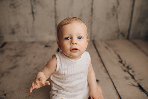 newborn baby babies older baby family birth maternity family families photography photographer photo photos tanha basile winni mini