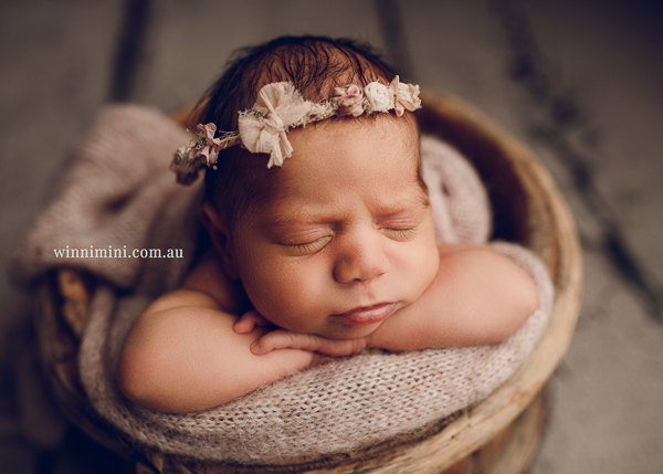 winni mini newborn baby babies older baby family birth maternity family families photography photographer photo photos tanha basile winni mini