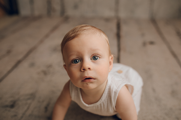 newborn baby babies older baby family birth maternity family families photography photographer photo photos tanha basile winni mini