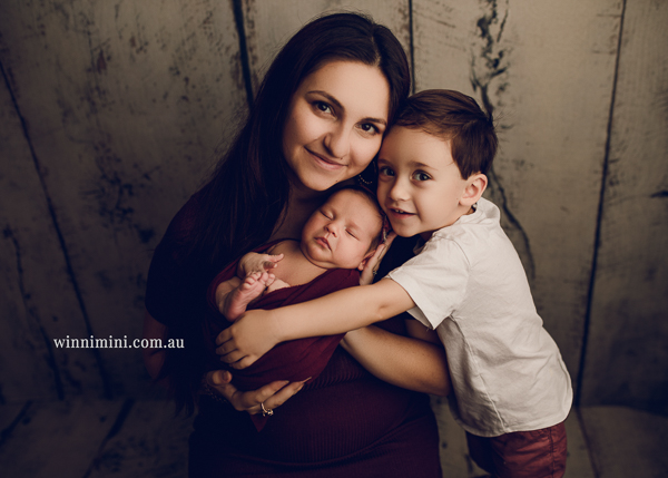 winni mini newborn baby babies older baby family birth maternity family families photography photographer photo photos tanha basile winni mini