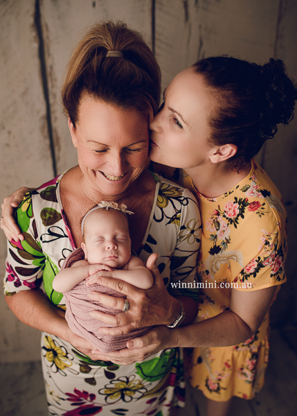 winni mini newborn baby babies older baby family birth maternity family families photography photographer photo photos tanha basile winni mini
