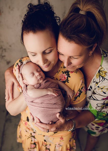 winni mini newborn baby babies older baby family birth maternity family families photography photographer photo photos tanha basile winni mini