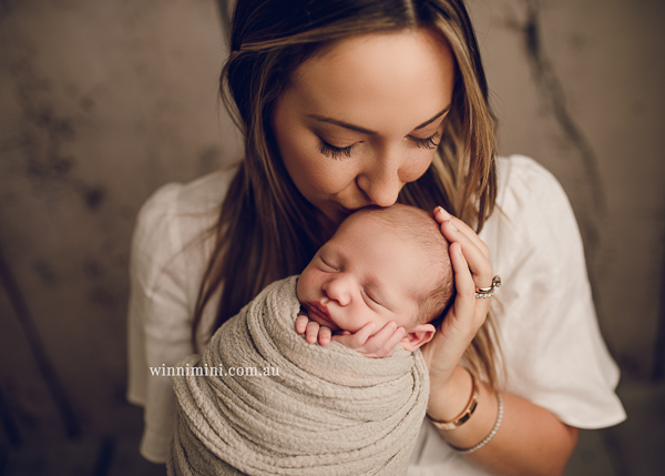 winni mini newborn baby babies older baby family birth maternity family families photography photographer photo photos tanha basile winni mini
