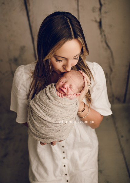 winni mini newborn baby babies older baby family birth maternity family families photography photographer photo photos tanha basile winni mini