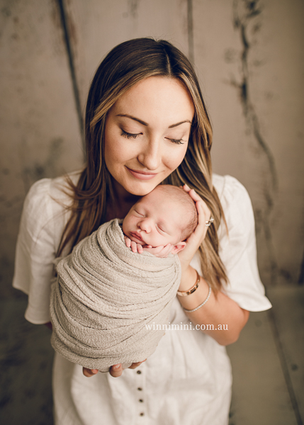 winni mini newborn baby babies older baby family birth maternity family families photography photographer photo photos tanha basile winni mini