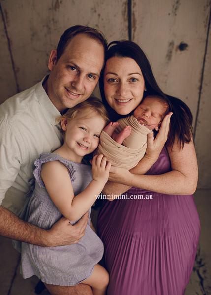 winni mini newborn baby babies older baby family birth maternity family families photography photographer photo photos tanha basile winni mini