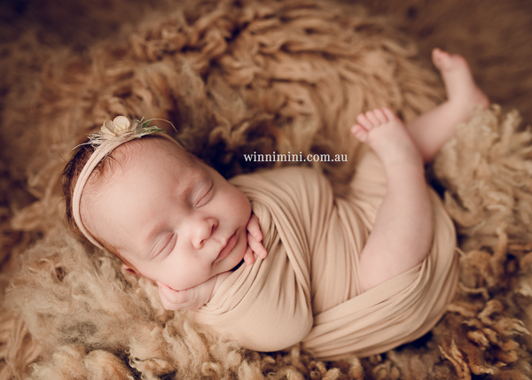 winni mini newborn baby babies older baby family birth maternity family families photography photographer photo photos tanha basile winni mini