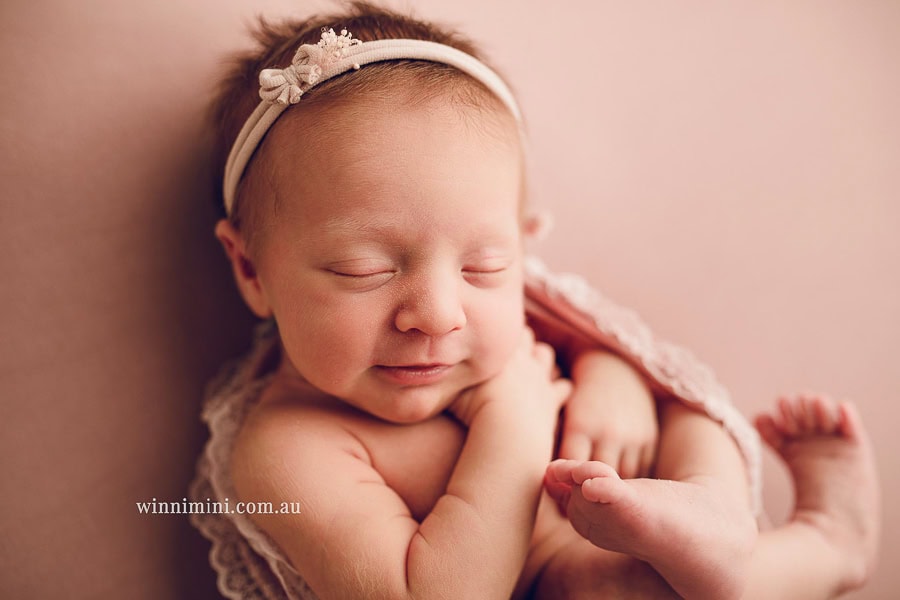 gold coast brisbane newborn baby babies family child families photographer photography photographs photo photographer winni mini tanha basile photo the best amazing upper coomera birth new-1