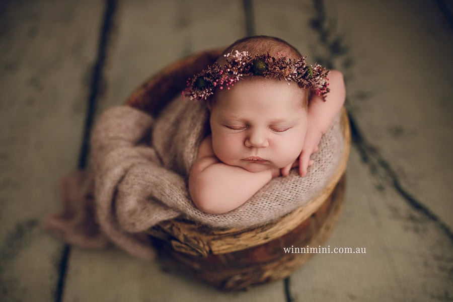 gold coast brisbane newborn baby babies family child families photographer photography photographs photo photographer winni mini tanha basile photo the best amazing upper coomera birth milk bath