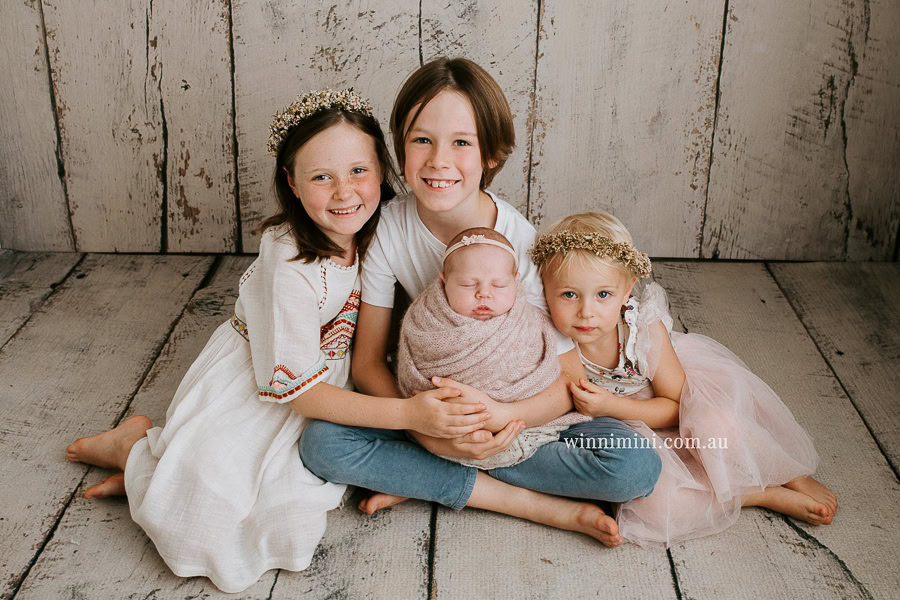 gold coast brisbane newborn baby babies family child families photographer photography photographs photo photographer winni mini tanha basile photo the best amazing upper coomera birth milk bath