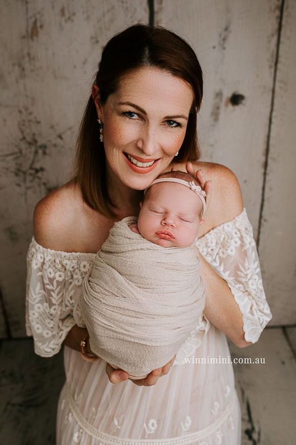 gold coast brisbane newborn baby babies family child families photographer photography photographs photo photographer winni mini tanha basile photo the best amazing upper coomera birth milk bath