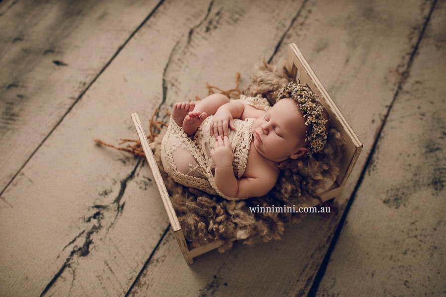 gold coast brisbane newborn baby babies family child families photographer photography photographs photo photographer winni mini tanha basile photo the best amazing upper coomera birth milk bath