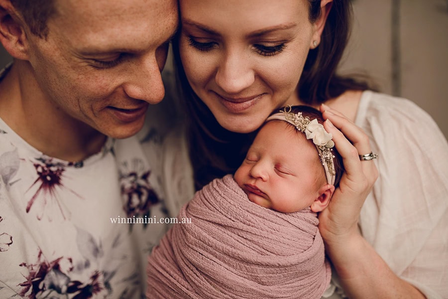 gold coast brisbane newborn baby babies family child families photographer photography photographs photo photographer winni mini tanha basile photo the best amazing upper coomera birth new-1