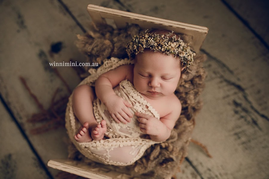 gold coast brisbane newborn baby babies family child families photographer photography photographs photo photographer winni mini tanha basile photo the best amazing upper coomera birth milk bath