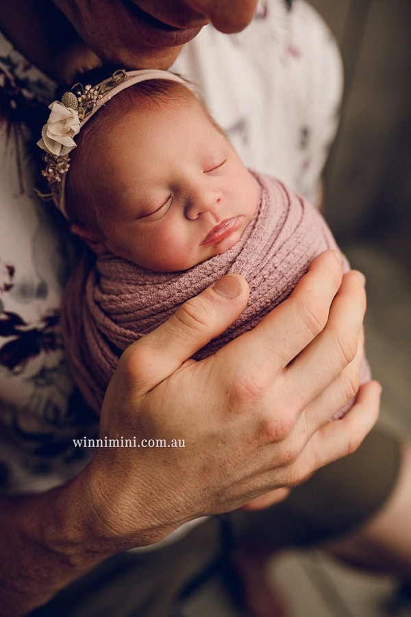 gold coast brisbane newborn baby babies family child families photographer photography photographs photo photographer winni mini tanha basile photo the best amazing upper coomera birth newborn