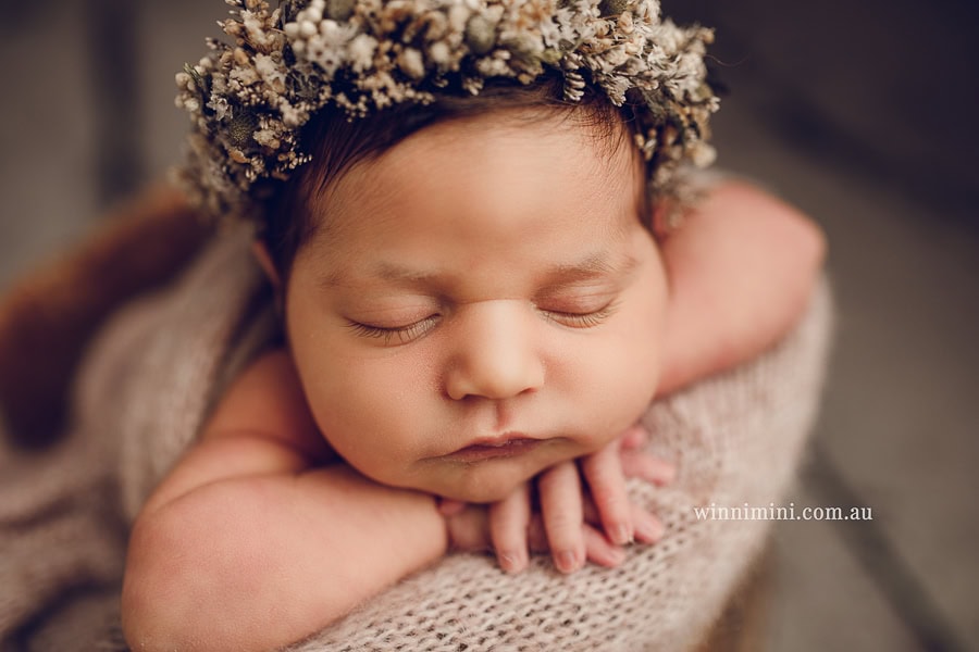 gold coast brisbane newborn baby babies family child families photographer photography photographs photo photographer winni mini tanha basile photo the best amazing upper coomera birth baby