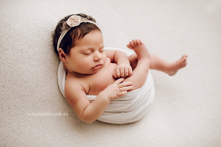 gold coast brisbane newborn baby babies family child families photographer photography photographs photo photographer winni mini tanha basile photo the best amazing upper coomera birth baby