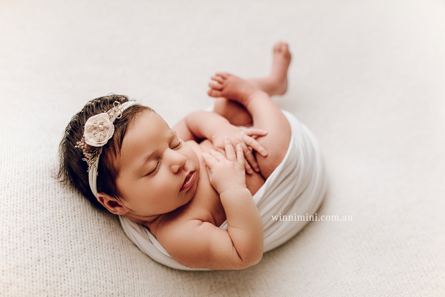 gold coast brisbane newborn baby babies family child families photographer photography photographs photo photographer winni mini tanha basile photo the best amazing upper coomera birth baby
