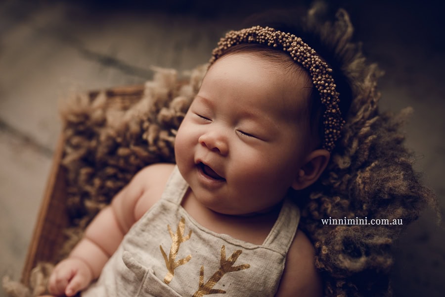 gold coast brisbane newborn baby babies family child families photographer photography photographs photo photographer winni mini tanha basile photo the best amazing upper coomera birth baby