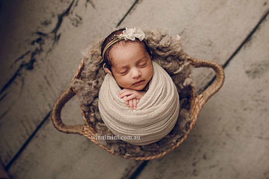 gold coast brisbane newborn baby babies family child families photographer photography photographs photo photographer winni mini tanha basile photo the best amazing upper coomera birth baby