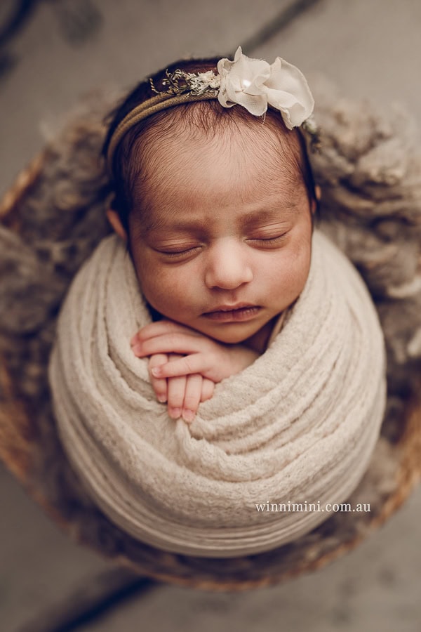 gold coast brisbane newborn baby babies family child families photographer photography photographs photo photographer winni mini tanha basile photo the best amazing upper coomera birth baby
