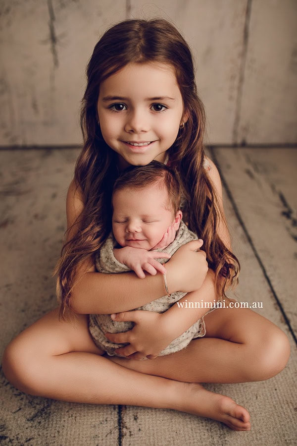 newborn baby family photographer gold coast brisbane babies