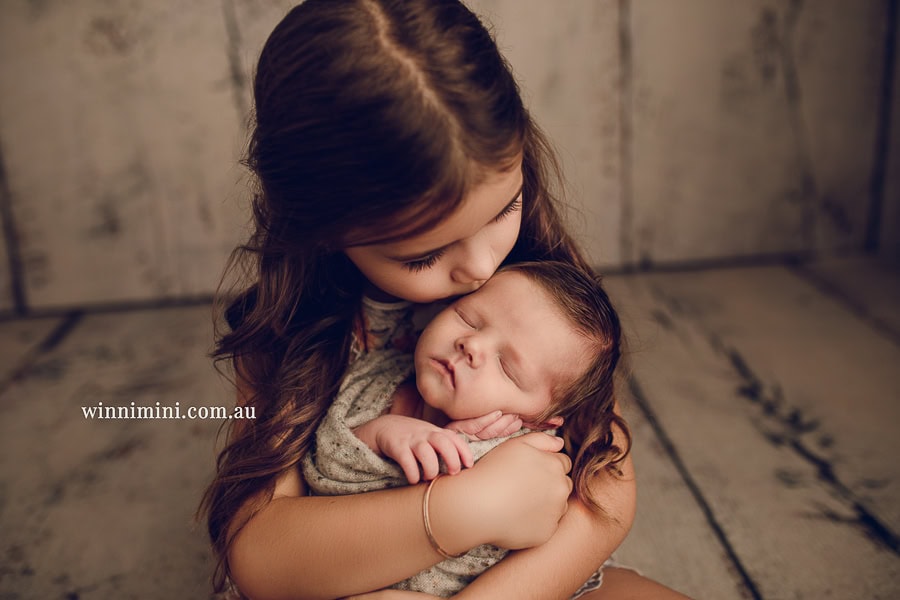 newborn baby family photographer gold coast brisbane babies