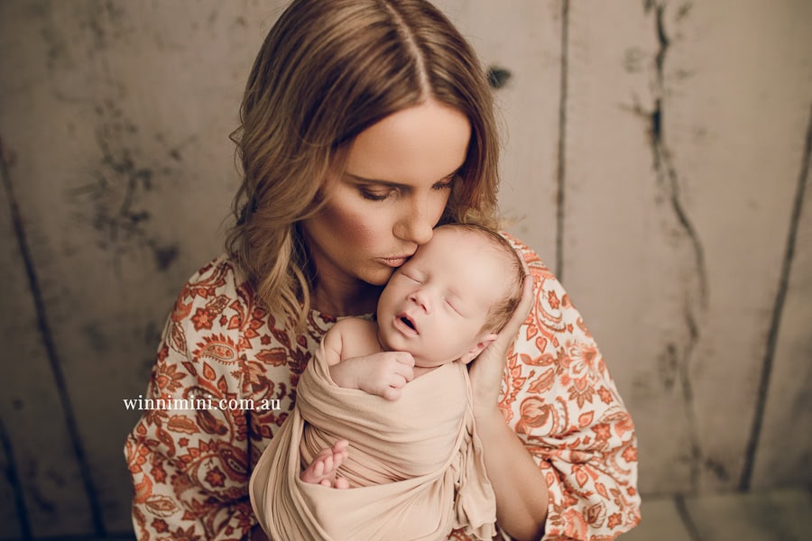 newborn baby family photographer photography photograph photos photo babies gold coast brisbane the best family picture pictures tanha basile winni mini