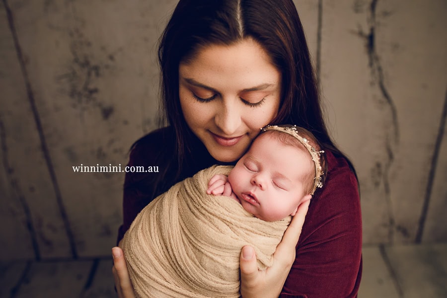 newborn baby family photographer photography photograph photos photo babies gold coast brisbane the best family picture pictures tanha basile winni mini