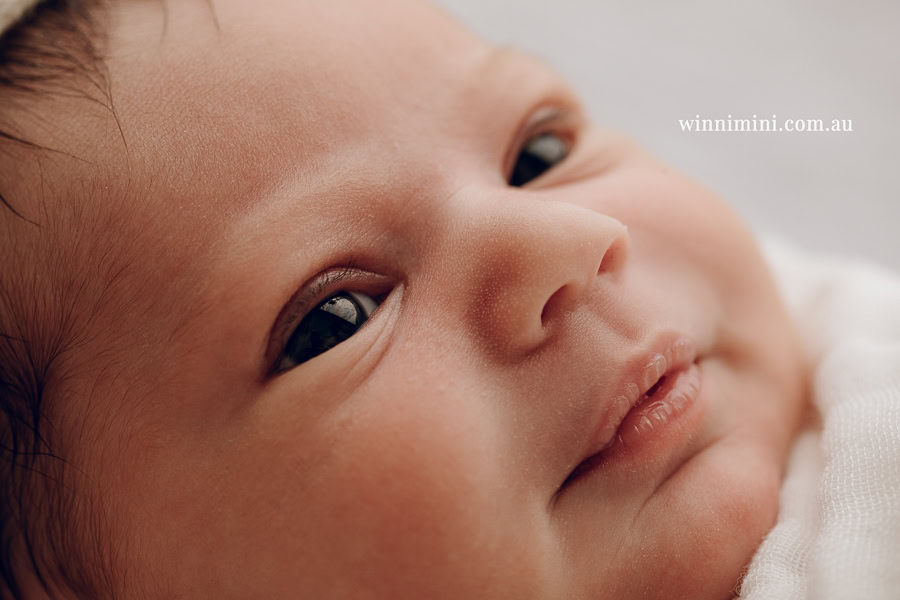 Baby photographer Gold Coast, newborn photography, birth, family, sitter sessions maternity photography, located in Upper Coomera.