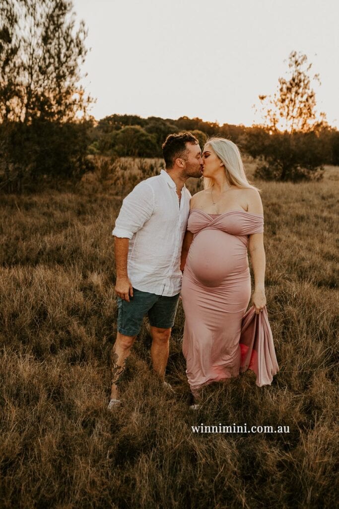 Baby photographer Gold Coast, newborn photography, birth, family, sitter sessions maternity photography, located in Upper Coomera.