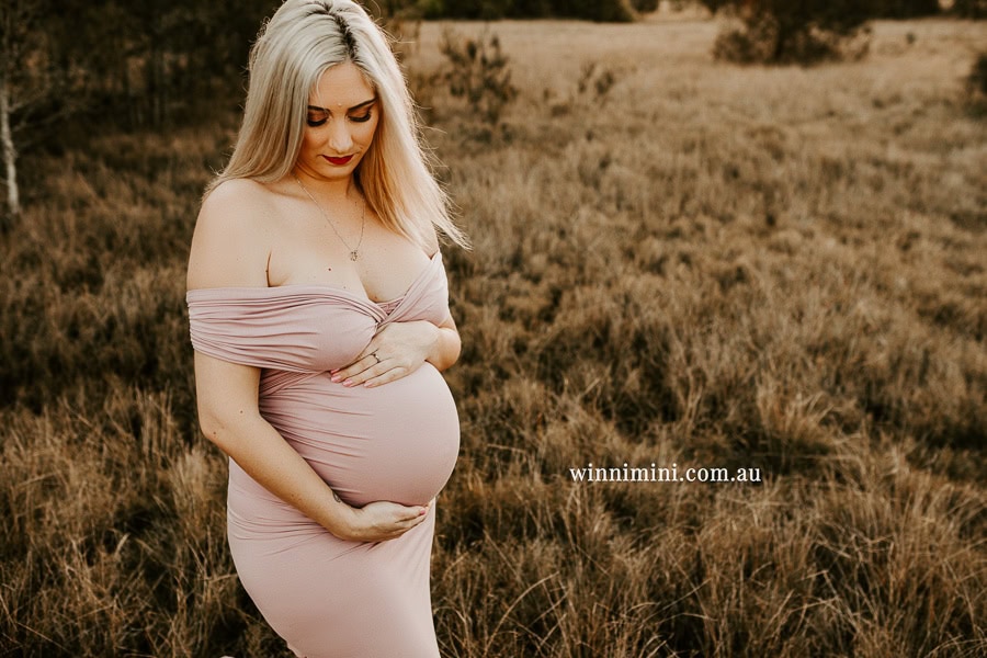 Baby photographer Gold Coast, newborn photography, birth, family, sitter sessions maternity photography, located in Upper Coomera.
