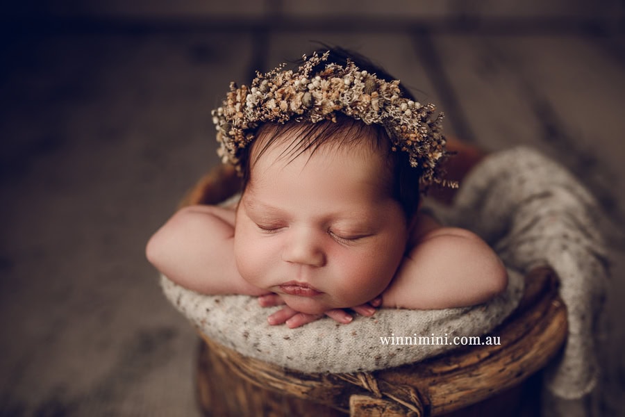 Baby photographer Gold Coast, newborn photography, birth, family, sitter sessions maternity photography, located in Upper Coomera.
