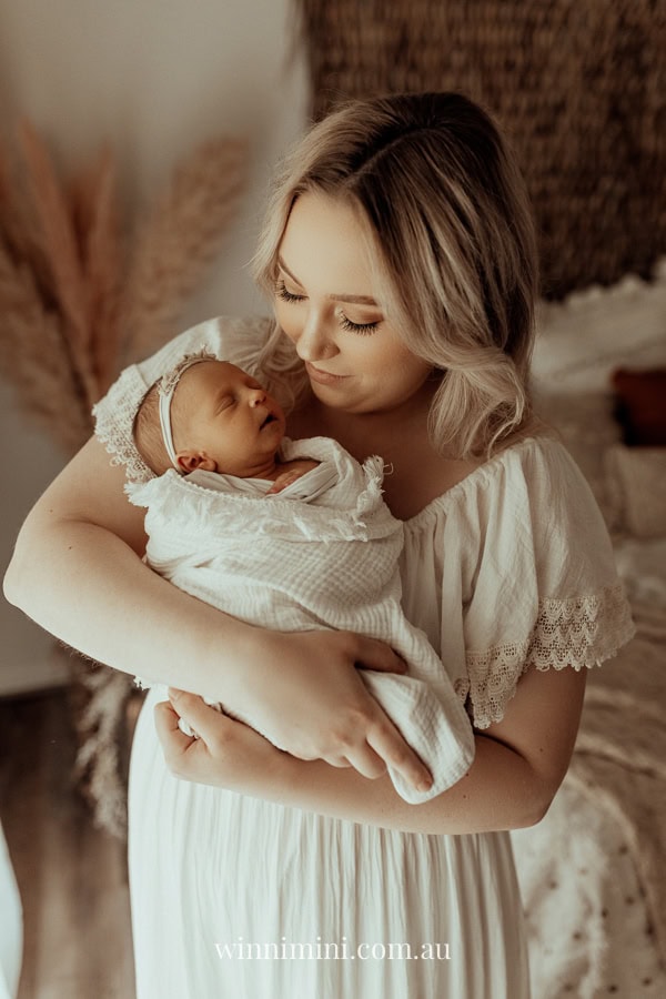 newborn family baby family photos photography pindara bunting obstetrician mater mothers