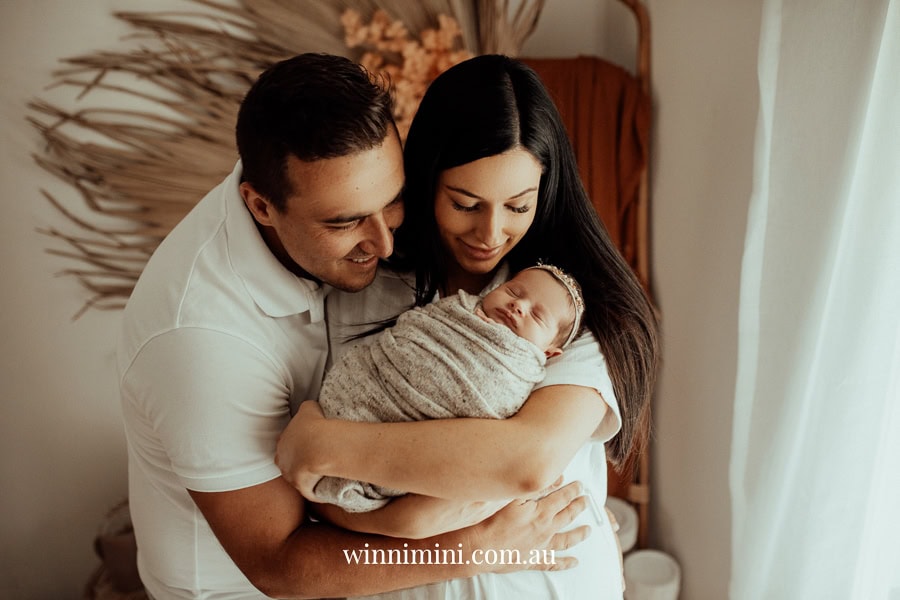 newborn family baby family photos photography pindara bunting obstetrician mater mothers