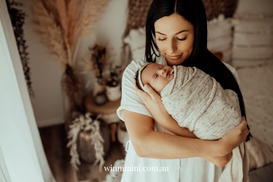 newborn family baby family photos photography pindara bunting obstetrician mater mothers