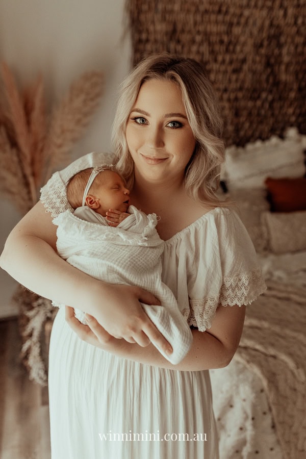 newborn family baby family photos photography pindara bunting obstetrician mater mothers