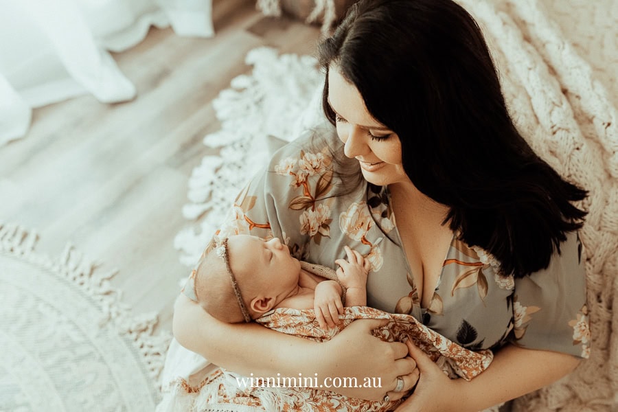 newborn family baby family photos photography pindara bunting obstetrician mater mothers