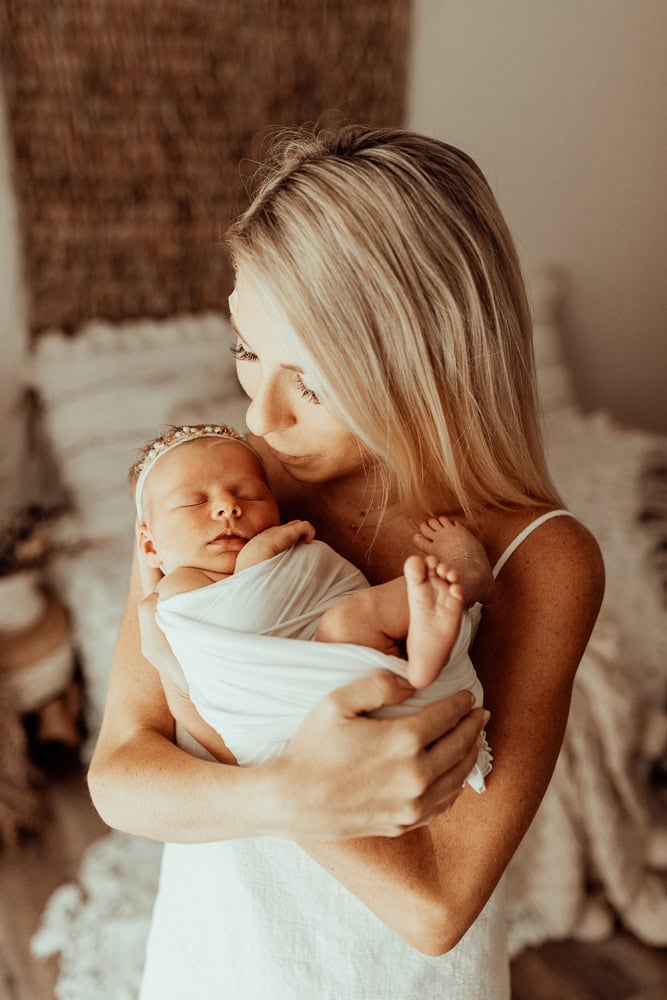 newborn family baby family photos photography pindara bunting obstetrician