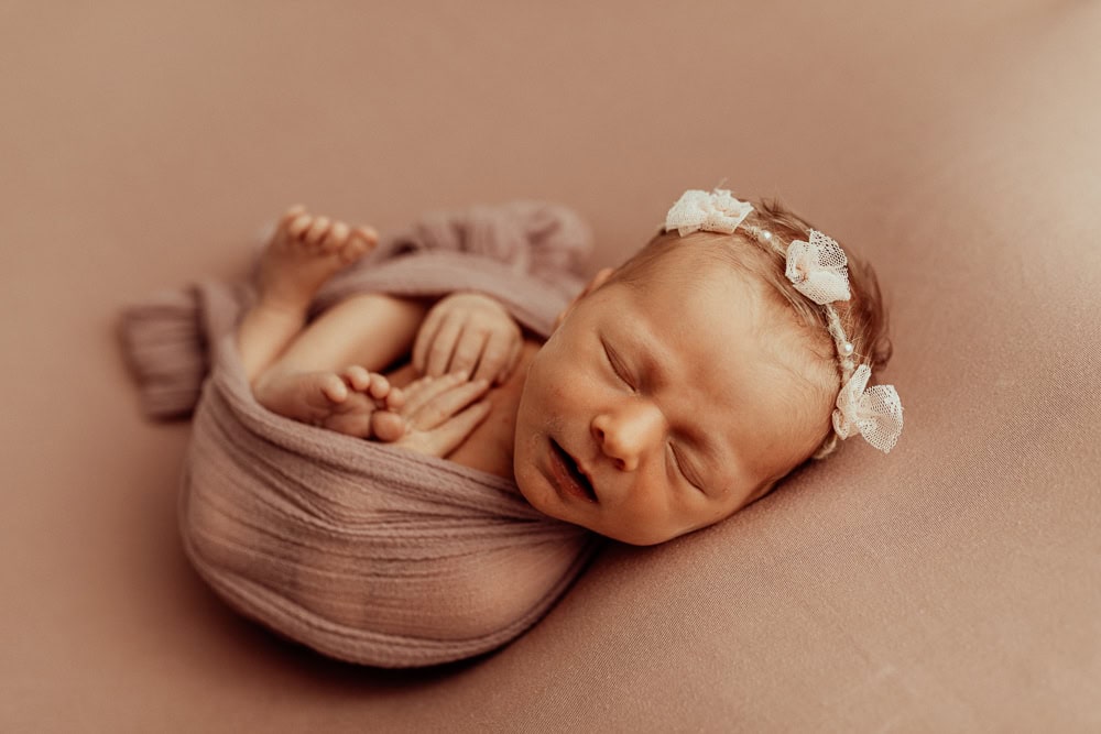 newborn family baby family photos photography pindara bunting obstetrician