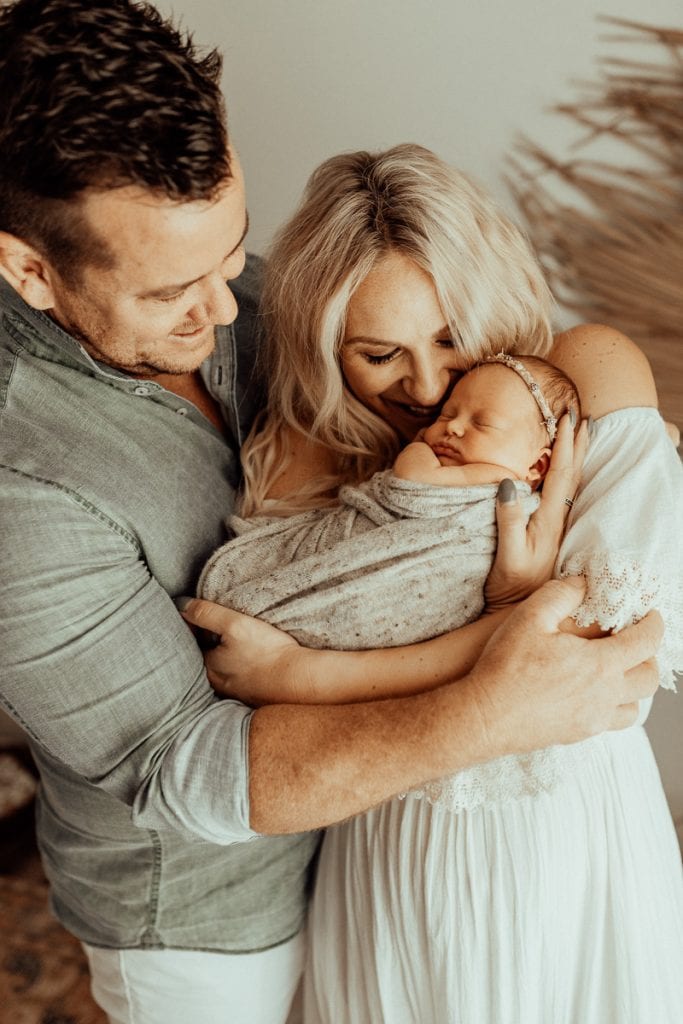 newborn family baby family photos photography pindara bunting obstetrician
