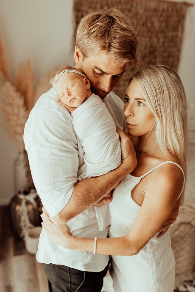 newborn family baby family photos photography pindara bunting obstetrician