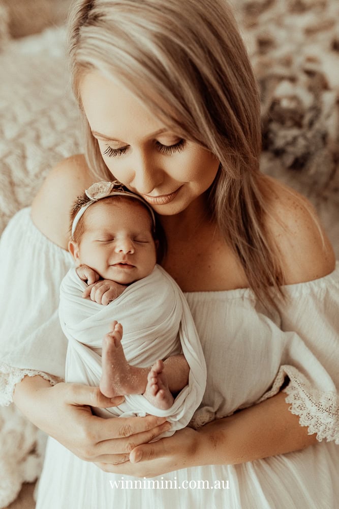 newborn family baby family photos photography pindara bunting obstetrician
